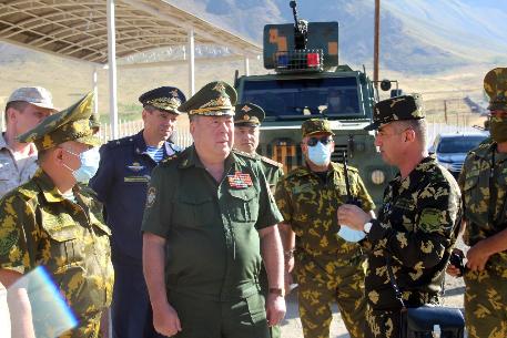 Начальник Объединенного штаба ОДКБ отметил мужество и силу воли пограничников Таджикистана