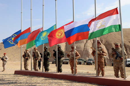 В Таджикистане началась активная фаза совместного учения  с Коллективными силами быстрого развёртывания Центрально-Азиатского региона «Рубеж-2022»