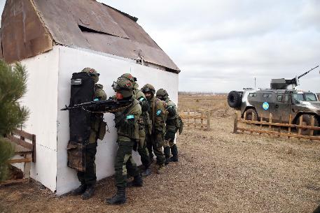 Представители оборонных ведомств стран ОДКБ обсудили оснащение миротворческих сил современным вооружением