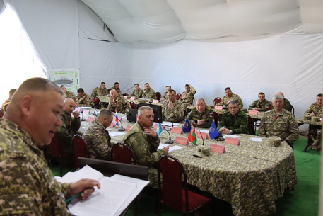 Заслушивание замысла командующего Коллективными миротворческими силами ОДКБ на проведение совместной операции по поддержанию мира
