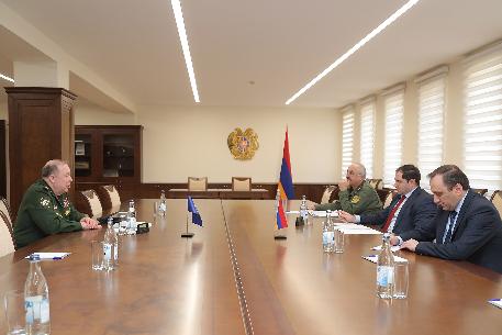 Рабочая встреча начальника Объединенного штаба ОДКБ и Министра обороны Республики Армения