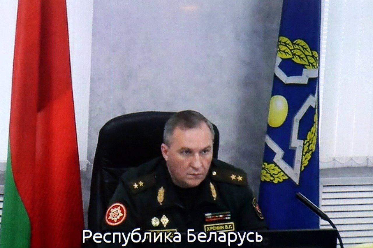 Министр обороны Республики Беларусь генерал-лейтенант Виктор Хренин